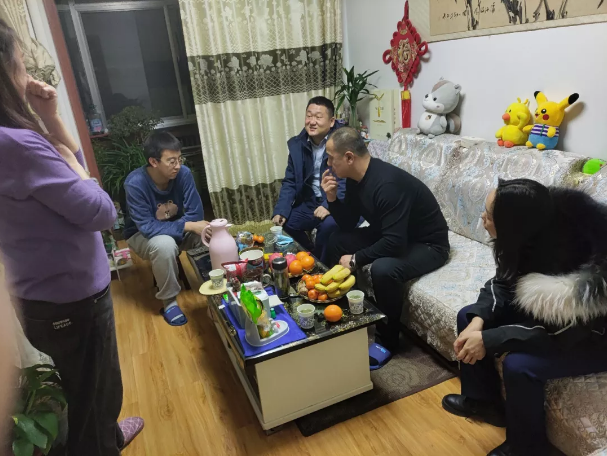 关爱员工冷暖 传递组织温情——开云网页版登录入口-开云（中国）
组织开展员工家访活动(图2)
