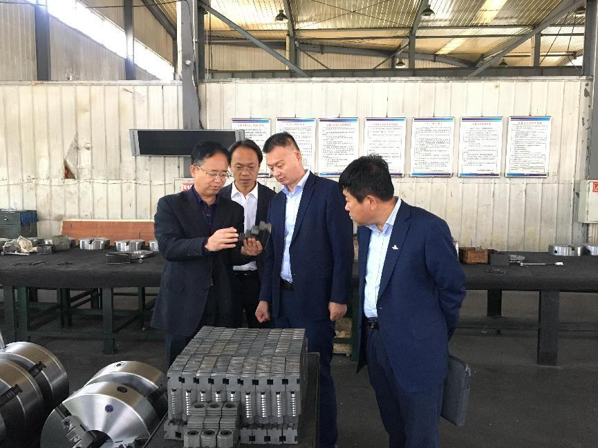 开云网页版登录入口-开云（中国）
赴荣康实业公司进行考察交流(图2)