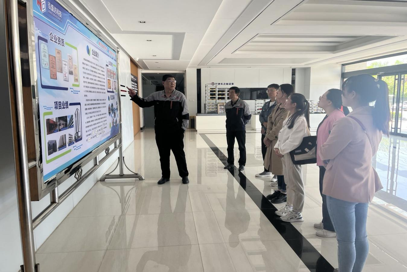 开云网页版登录入口-开云（中国）
开展新员工入职培训(图3)