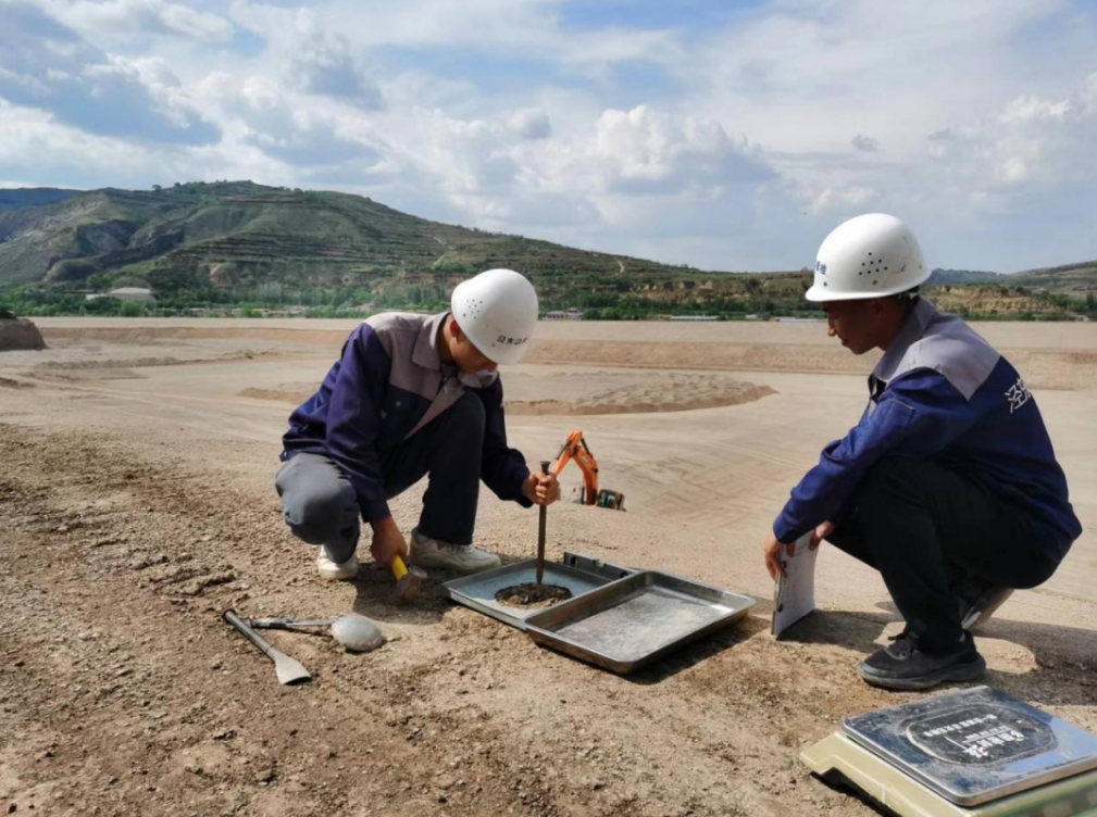 开云网页版登录入口-开云（中国）
泾东设计公司参与2022年全市水利工程质量抽检(图2)